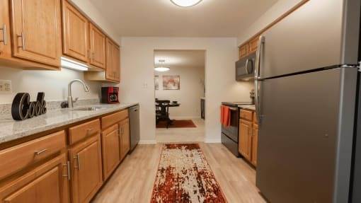 $2,276 / 3br - 1500ft2 - Off Street Parking, Private Swimming Pool, 3bd 2ba (Hampton)63685908974593121