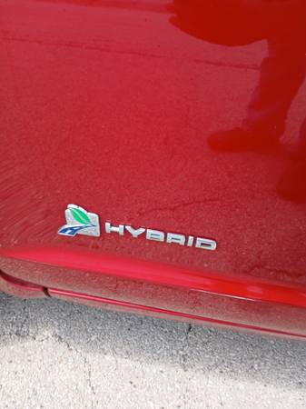 2011 FORD FUSION HYBRID - $4,500 (LYNNWOOD)63618761778561124
