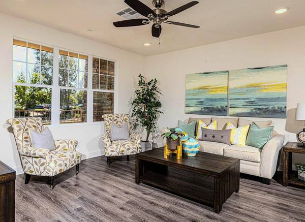 $3,295 / 3br - 1632ft2 - East of SD - Scenic Hiking & Trails, Onsite Maintenance, 9ft Ceilings (San Diego)63998600738050122