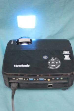 View Sonic DLP Projector - $60 (Seattle)63471237835265121