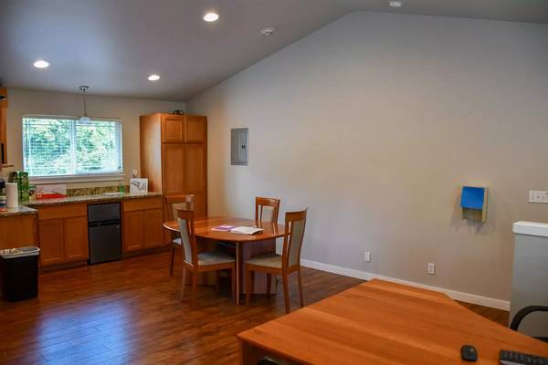 $1,725 / 1br - 795ft2 - Bring Your Dreams to Life: Ideal Rentals Await! (Seattle)63808059512705120