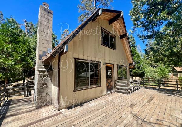 $1,795 / 3br - 1440ft2 - 21202 Placer - Cozy 3 Bed Mi Wuk Home Minutes from Lake & Slopes! (Mi-Wuk Village)63952104298498121
