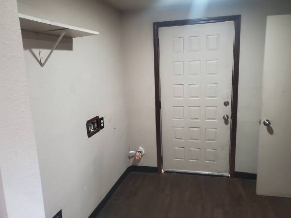 $975 / 2br - 1000ft2 - Large 2 bdrm 1 bth house $975 (Tulsa)63982131012227122