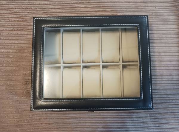 10-Slot Watch Case 1
