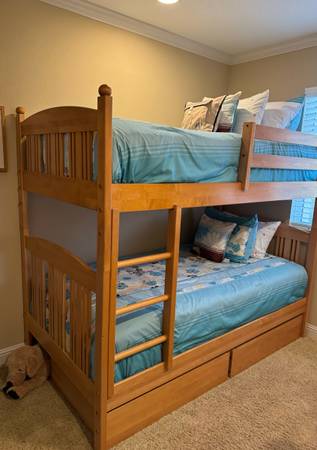 Vermont Precision Woodworks Maple Bunkbeds 1