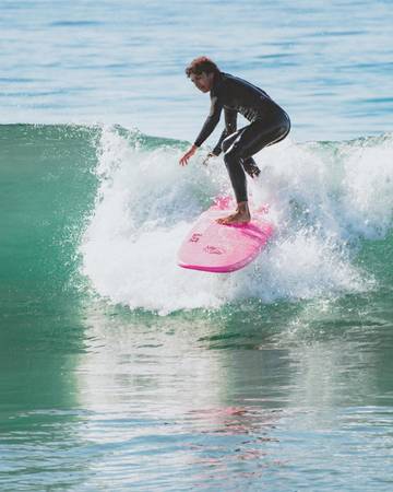 Experienced Surf Instructor – Top-Rated LA Surf School 1