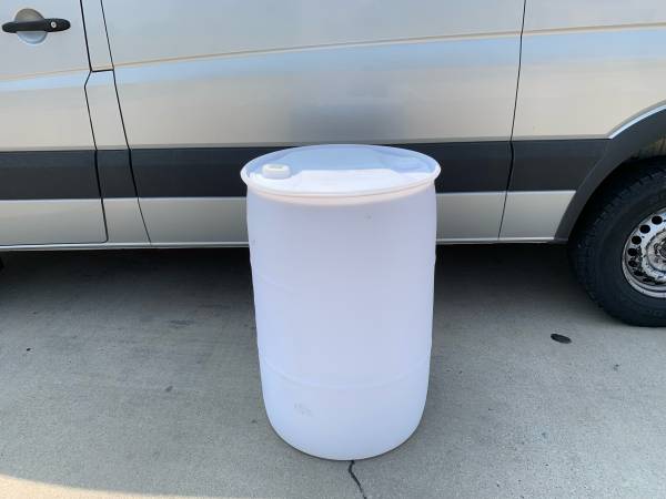 🛢 55 GALLON POLY BARRELS 1