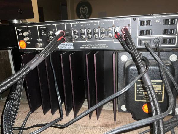 Phase linear amplifiers , preamplifier and tuner - $3,000 (Loveland)63471156707331124
