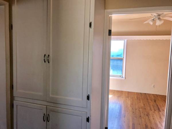 $2,095 / 1br - 650ft2 - MOVE IN READY! Minutes from Little Italy! Charming One Bedroom! (Bankers Hill)63865932328321122