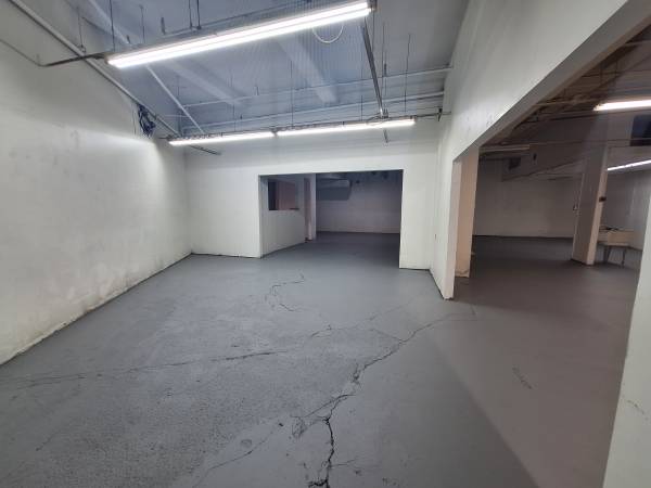 $2,000 / 2400ft2 - Work Space first floor! (west town)63960011911555120