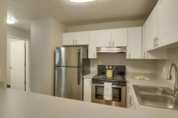 $1,475 / 1br - 725ft2 - Private Storage Areas, Professional Landscaping, Near Public Transit (Walnut Grove)63820848571905123