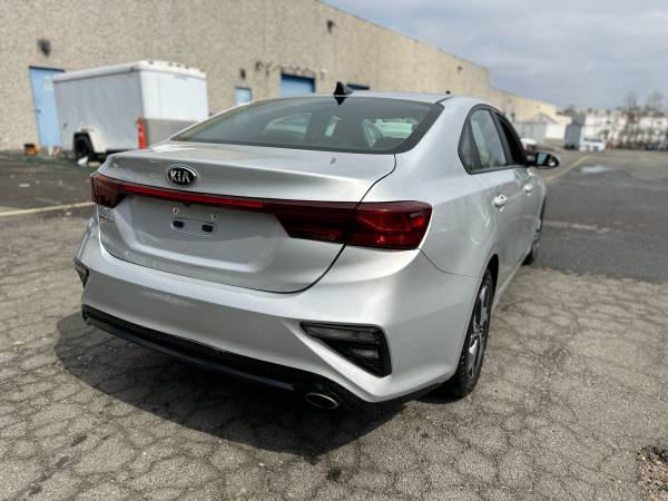 2021 Kia Forte LXS --- LIKE NEW - $9,500 (Ashburn)63616460152705124