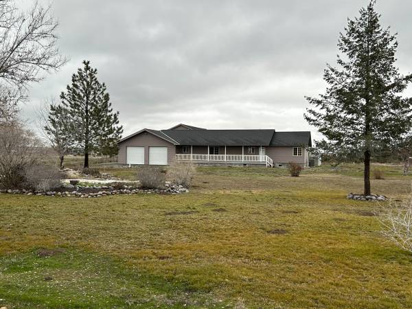 $2,695 / 3br - 1800ft2 - 9675 Rd H.6 NE (Moses Lake)63793087443203121