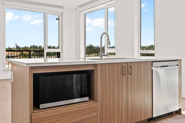 $3,150 / 2br - 1051ft2 - On-site Storage, Keyless Entry, Starlight Supper Club, Expansive Gym (Bend)63839292226561122
