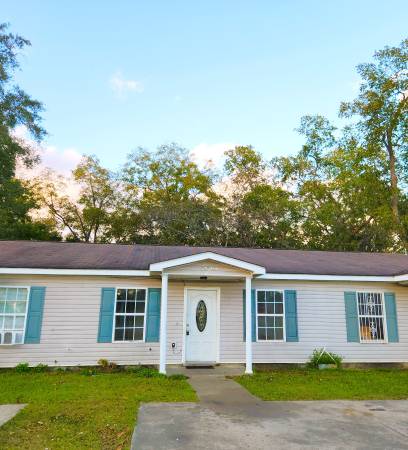 $899 / 3br - 1200ft2 - 3/2 1200sf construido en 2004 899 mth SE Dothan cerca de SEAMC (1005.2 Grant St Dothan)63611859724803120