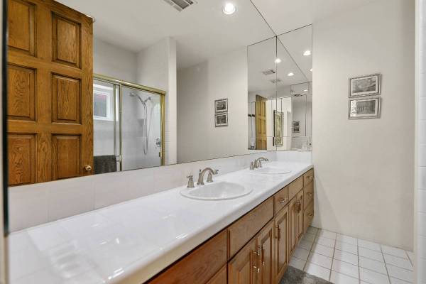 $2,200 / 2br - 4731ft2 - 2br - 4731ft2 - Prestigious Indian Wells Custom Home Retreat (Indian Wells)63686209799041123