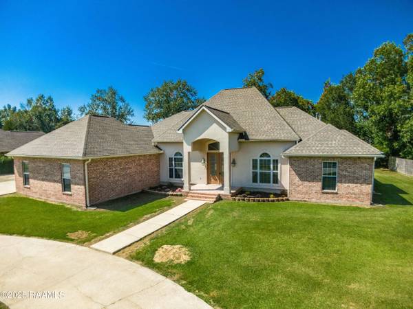 $435,000 / 4br - 2900ft2 - Vida de lujo en su máxima expresión en Bear Creek! (Breaux Bridge)63857516833923122