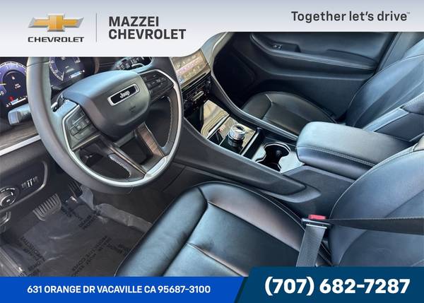 2024 Jeep Grand Cherokee Limited photo 3