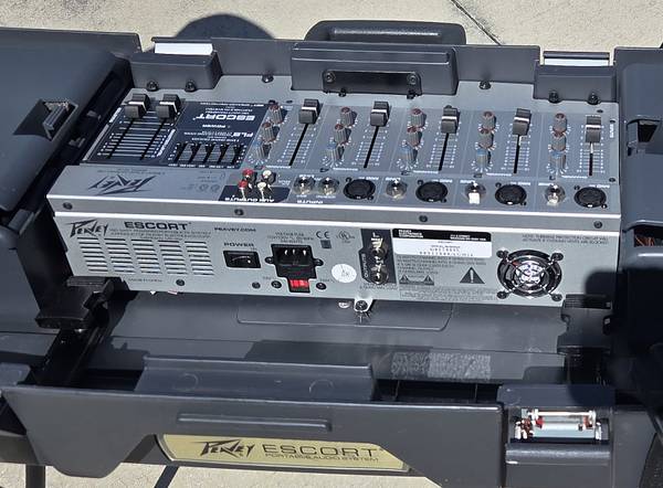 Peavey Escort 150 watt, Portable PA - musical instruments - by