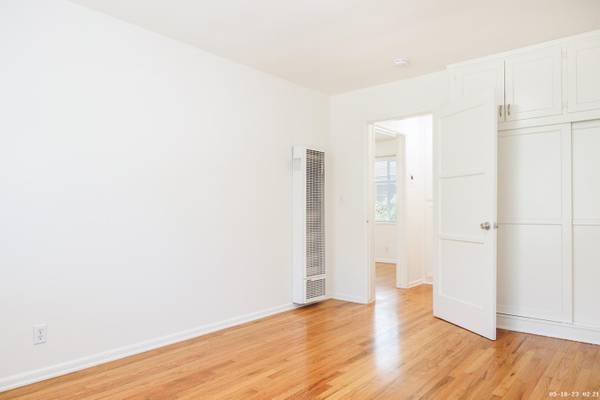 $3,850 / 2br - 820ft2 - Newly Renovated 2+1 in Santa Monica + Pet-Friendly + Refrigerator (Santa Monica/Brentwood Adjacent)63701092965379122