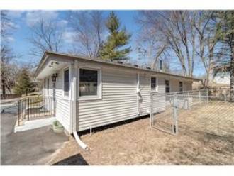 $2,900 / 4br - 2100ft2 - Totally Renovated 4 Br 2 Ba Rambler in Prime West Bloomington (West Bloomington)64003959842946122