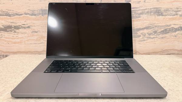 Apple MacBook Pro 16