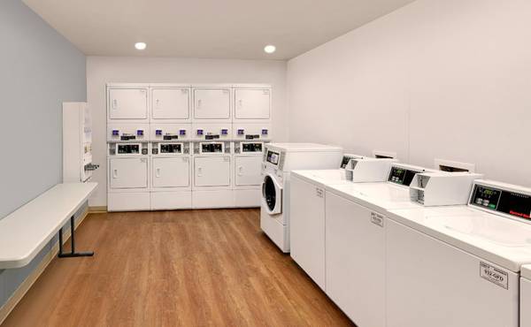 $339 / 1br - Must-Have Amenities at Prices You'll Love! (380 W Lyndon B Johnson Fwy, Irving, TX)63846411798147123