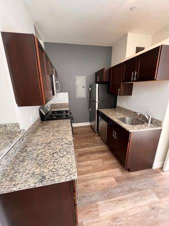 $3,800 / 2br - Renovated South End 2 Bed For $3,800 AVAIL NOW (South End)64167983341697121