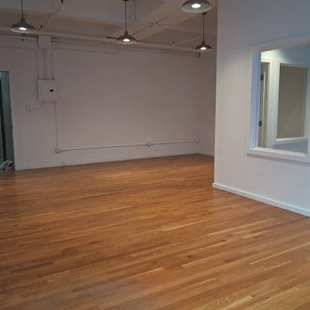 $3,985 / 1100ft2 - Loft *office space*utilities imcluded! Conference room*built out*W37 (Midtown west)64033629603969123