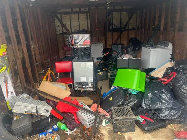 Trash and junk removal (Dayton)62902685604226121