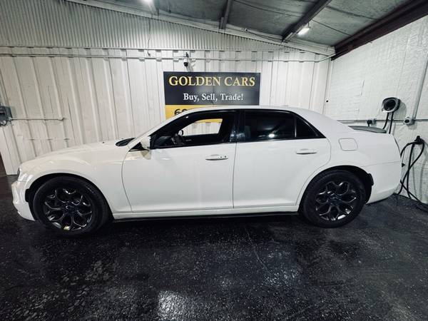 2016 Chrysler 300 S V6 AWD - $12,900 (2121 n stoughton rd madison wi 53704)63613833746563123