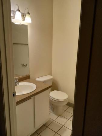 $1,725 / 2br - 880ft2 - ¡Excelente oferta! - TOWNHOME CON GARAJE/LAVADORA/SECADORA (East Gresham)63841707869955123