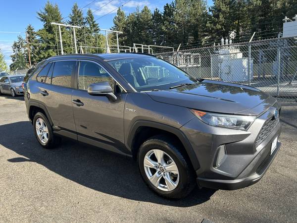 2021 Toyota Rav4 LE Híbrido 4WD --1 dueño, título limpio, ahorra gasolina, bonito - $25,995 (kirkland)63613982216067122