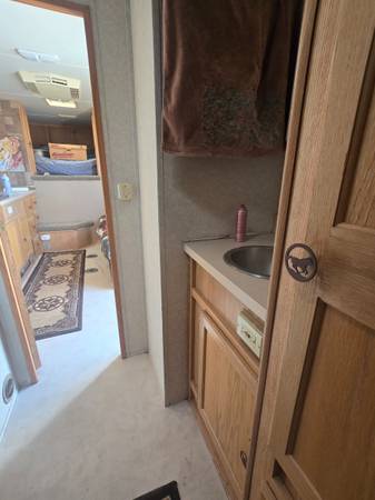 4 Horse Hart Living Quarters - $23,50063471411931777124