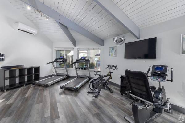 $1,603 / 2br - 902ft2 - Carports for Lease, Rentable Storage Spaces, Bicycle Storage (Argay Neighborhood)63672547375873121