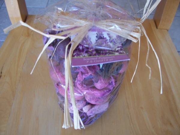 Scented Candle and Potpourri - Lavender 1
