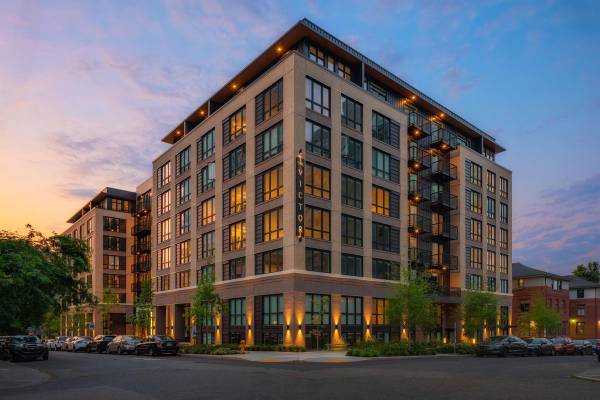 $4,295 / 2br - 995ft2 - Touring Now, See our photos, Stylish Hardwood-style plank flooring (Capitol Hill, First Hill, Seattle)63884888307201121