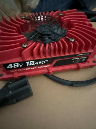 Cargador de batería para carro de golf de 48 voltios NUEVO - $70 (Occoquan)63470994832513122
