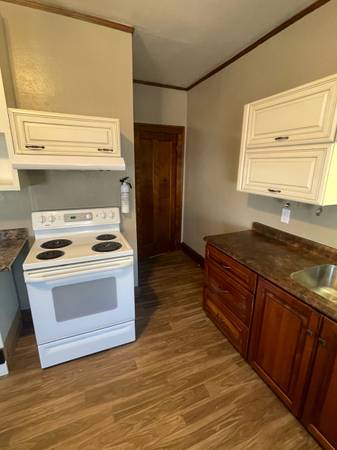 $925 / 2br - 700ft2 - Newly remodeled upstairs 2 bedroom apt (Sheboygan)63813312142595123