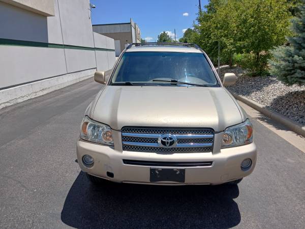 2007 Toyota Highlander Hybrid 4x4 W Asientos de Tercera Fila - $3,900 (Aurora)63612320842241121