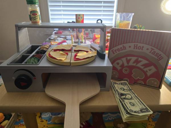 Melissa & Doug Mostrador de Pizza para Hornear - $20 (GAITHERSBURG)634708184508171223