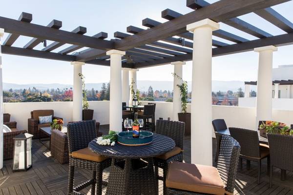 $4,325 / 2br - 1341ft2 - 2B/2B, 100% libre de humo, encimeras de cuarzo en bloque (campbell)63938625351938124