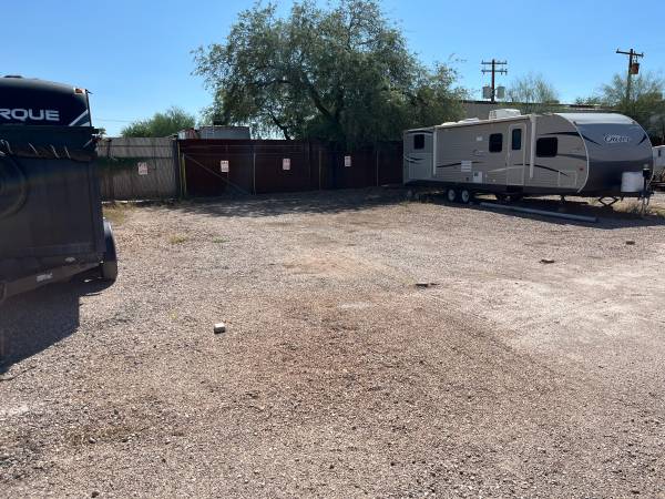 $340 / 1800ft2 - Contractor Work Storage Area (Tucson)63674704618115120