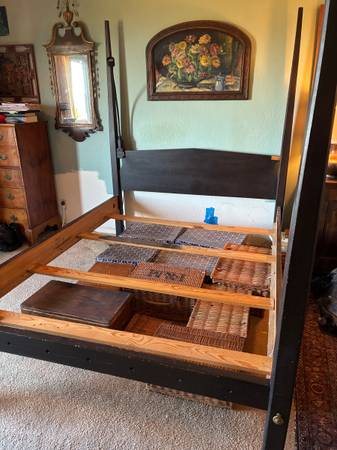 Queen four poster bed frame, dark brown 1