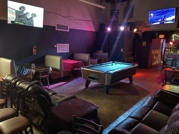 $299,000 FOR SALE – Fully Equipped Restaurant & Bar w/ Grandfathered License🍷 (Bernice)63612018426243124