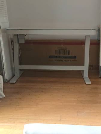 Adjustable Desk Electric 1