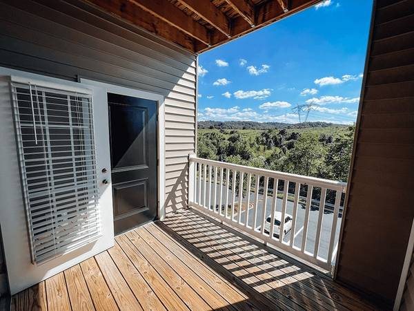$1,739 / 3br - 1415ft2 - 3/hab 2/ba, Amplia Terraza Soleada, Jardinería Impecable (98 Devonshire Dr, Scott Depot, WV)64010834695427124