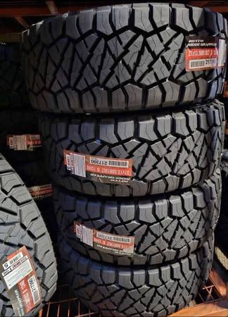 4 37x13.50r18 8 ply Load D Nitto Ridge Grappler all terrain tires 1