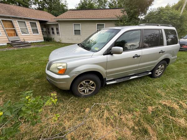 2005 honda pilot - $3,400 (Randolph)63622557376385121