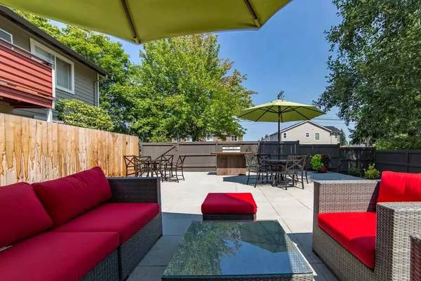 $2,099 / 2br - 819ft2 - Dreams find their home here: Book our sought-after 2 BR, 1 BA now! (Mountlake Terrace - Town Center at Lake Forest Park)63688278132865124